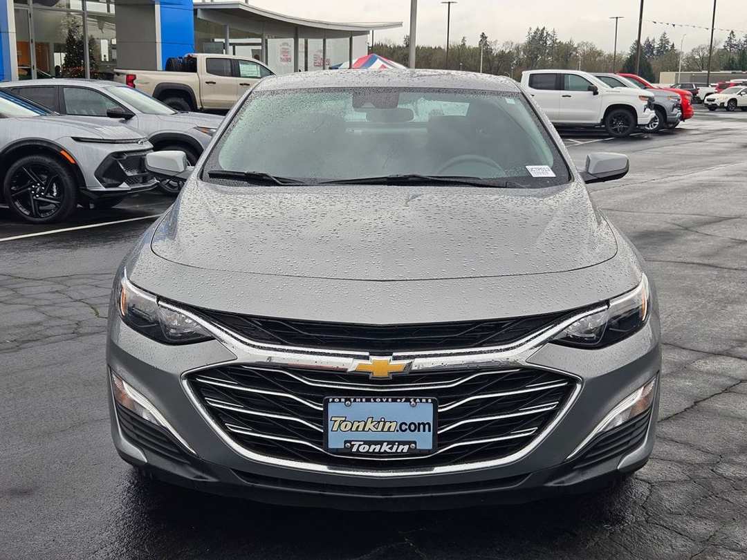 2025 Chevrolet Malibu LS - Image 9