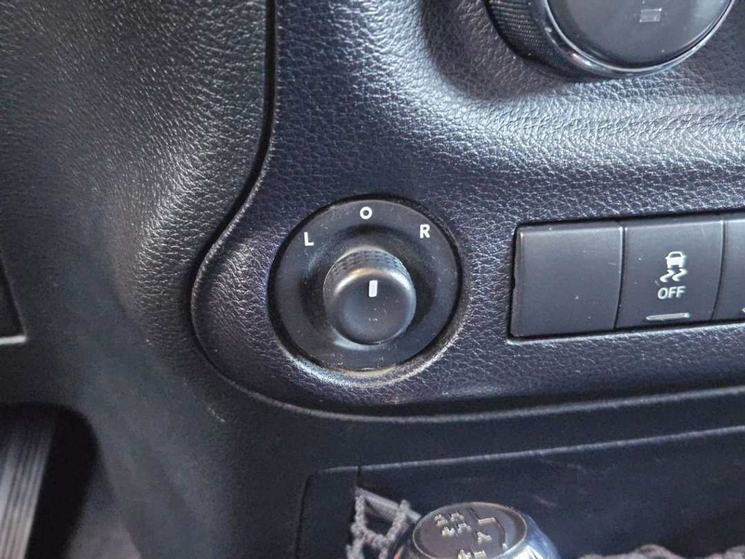 2017 Jeep Wrangler Unlimited Sport - Image 22