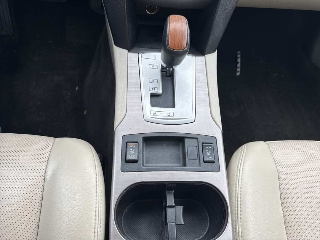 2014 Subaru Outback 3.6R - Image 22