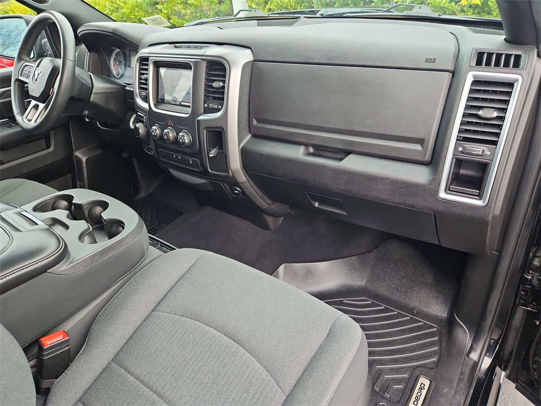 2021 Ram 1500 Classic Warlock - Image 29