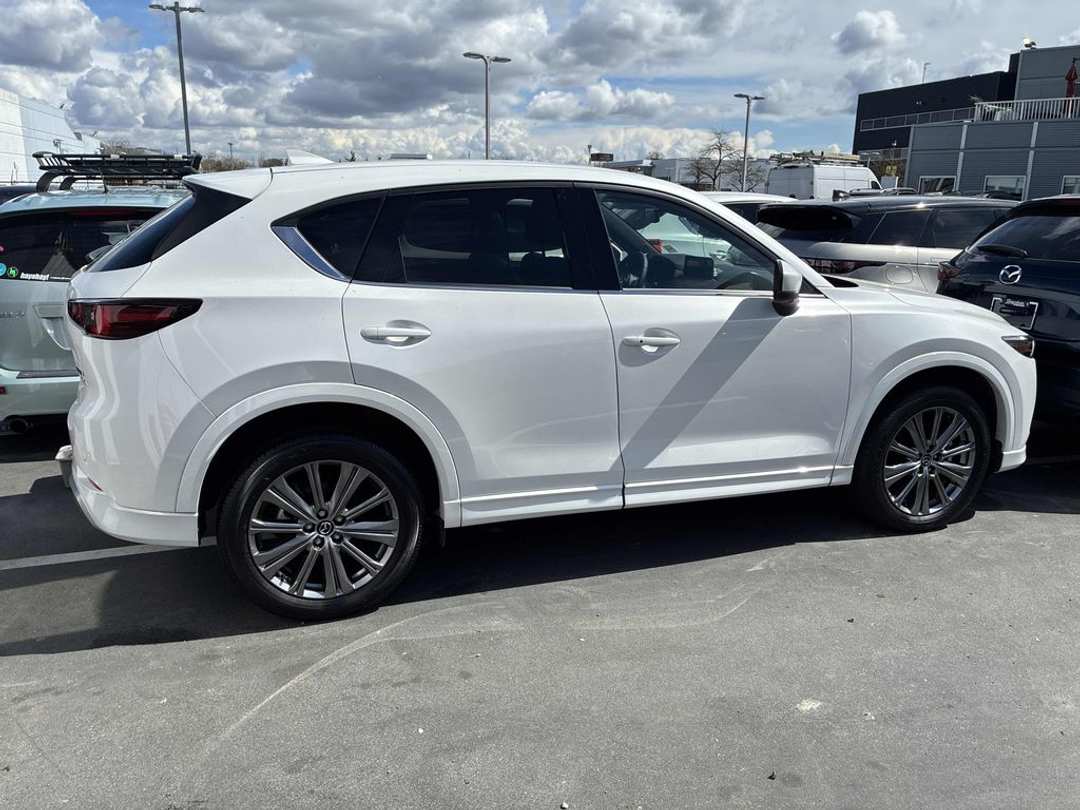 2024 MAZDA CX-5 SIGNATURE - Image 3