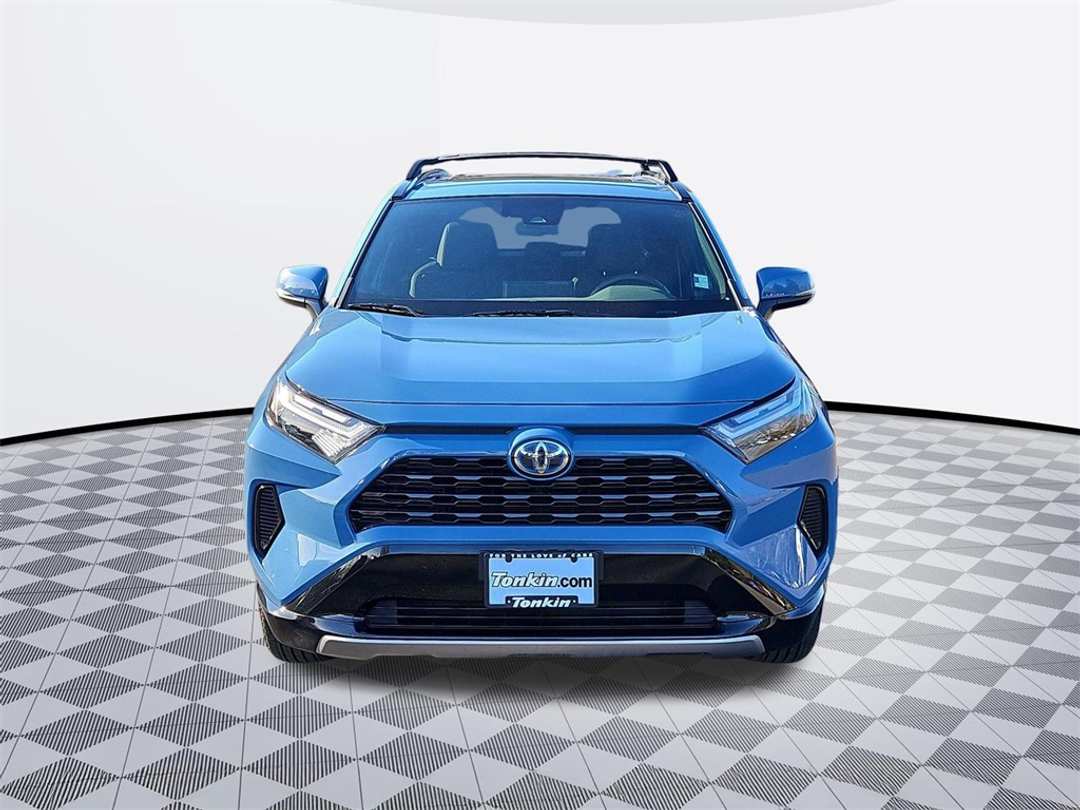 2023 Toyota Rav4 SE - Image 9