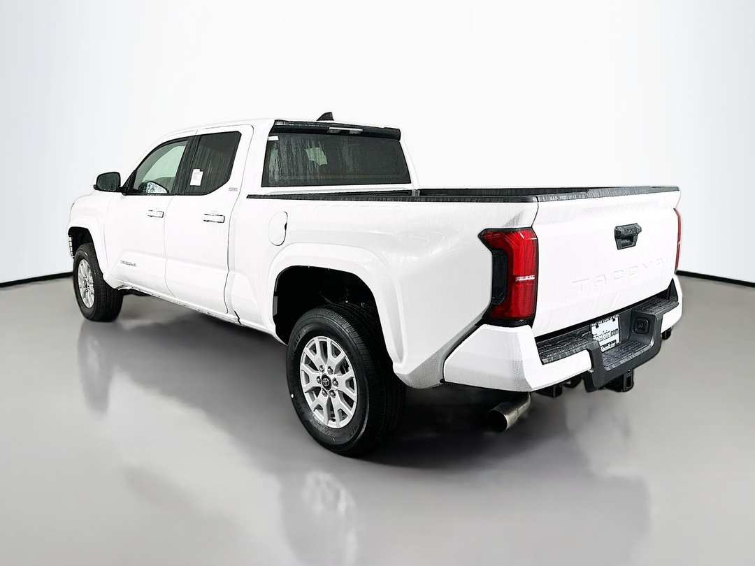 2026 Toyota Tacoma SR5 - Image 5