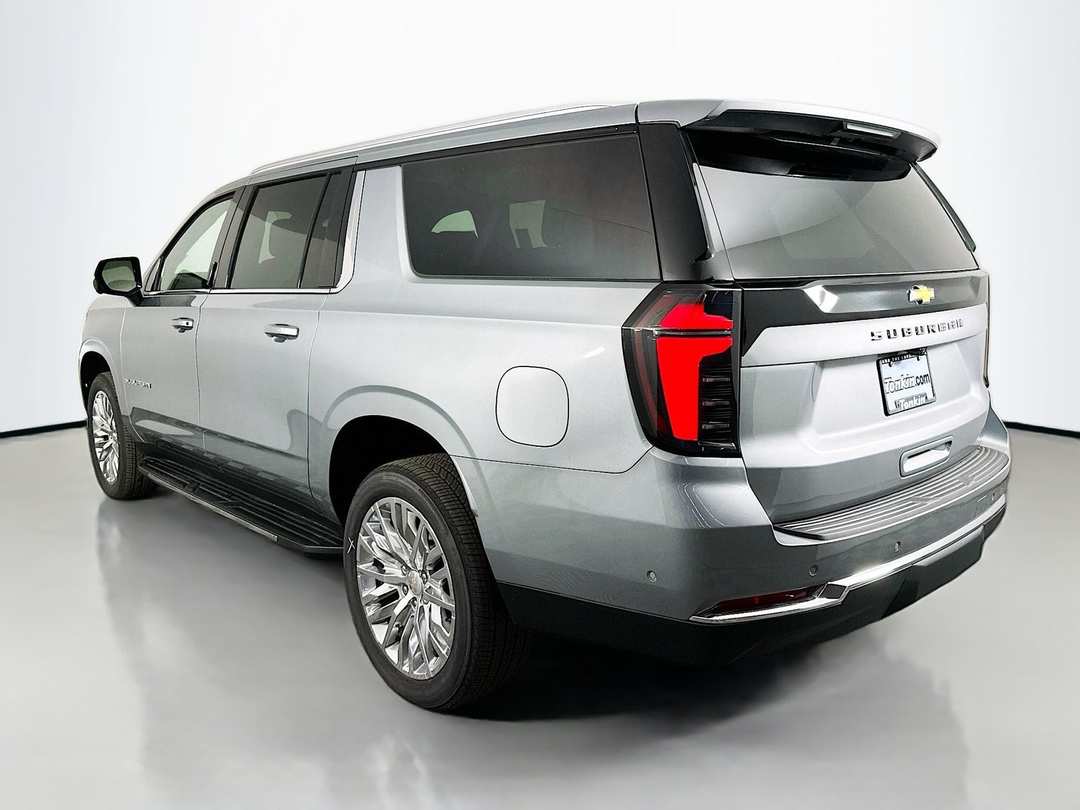 2025 Chevrolet Suburban LS - Image 5