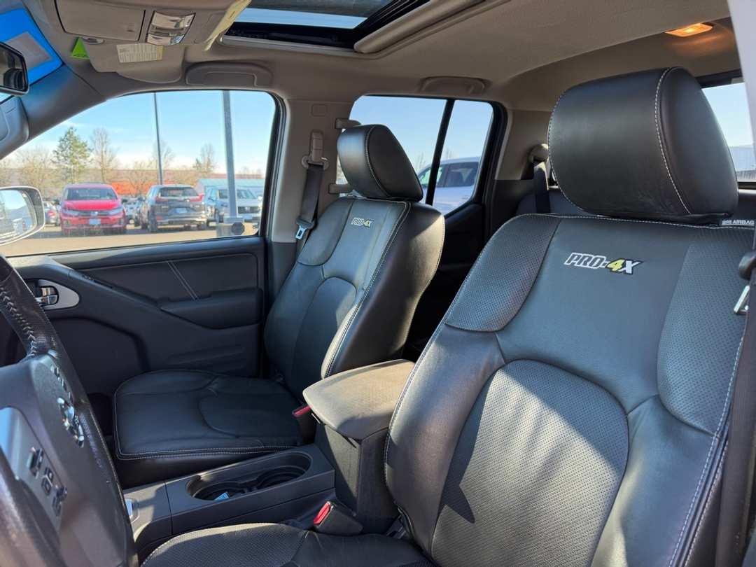 2021 Nissan Frontier PRO4X - Image 16