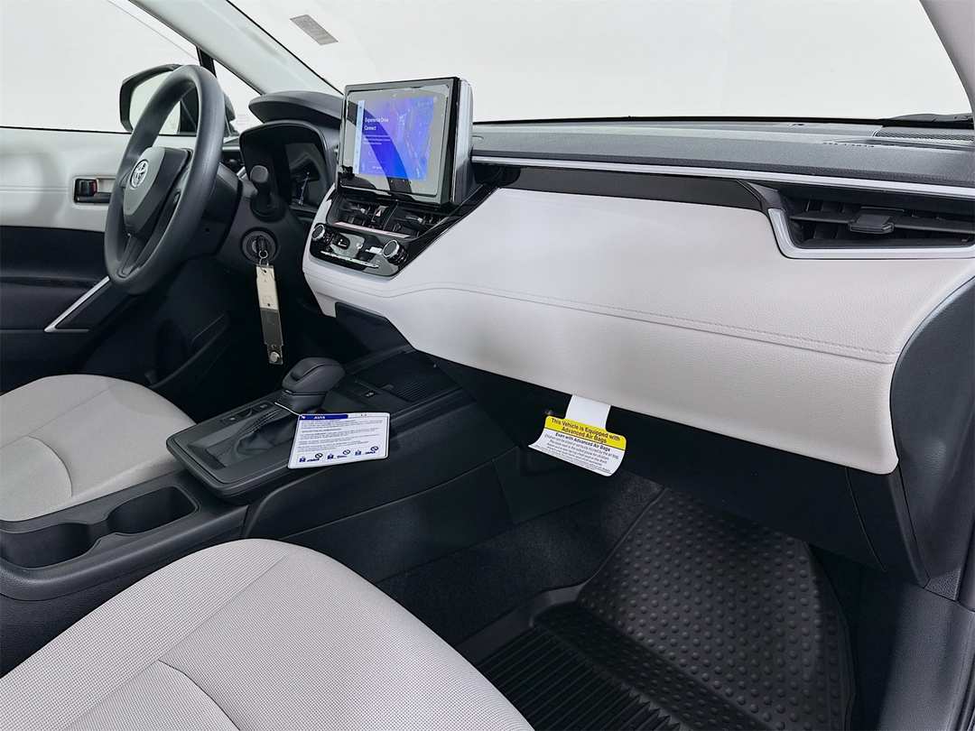 2026 Toyota Corolla Cross L - Image 28