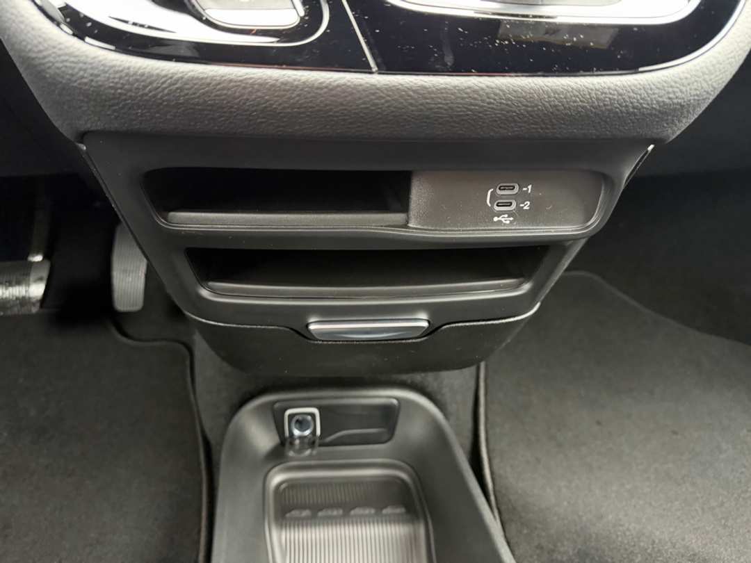 2026 Chrysler Pacifica Select - Image 24