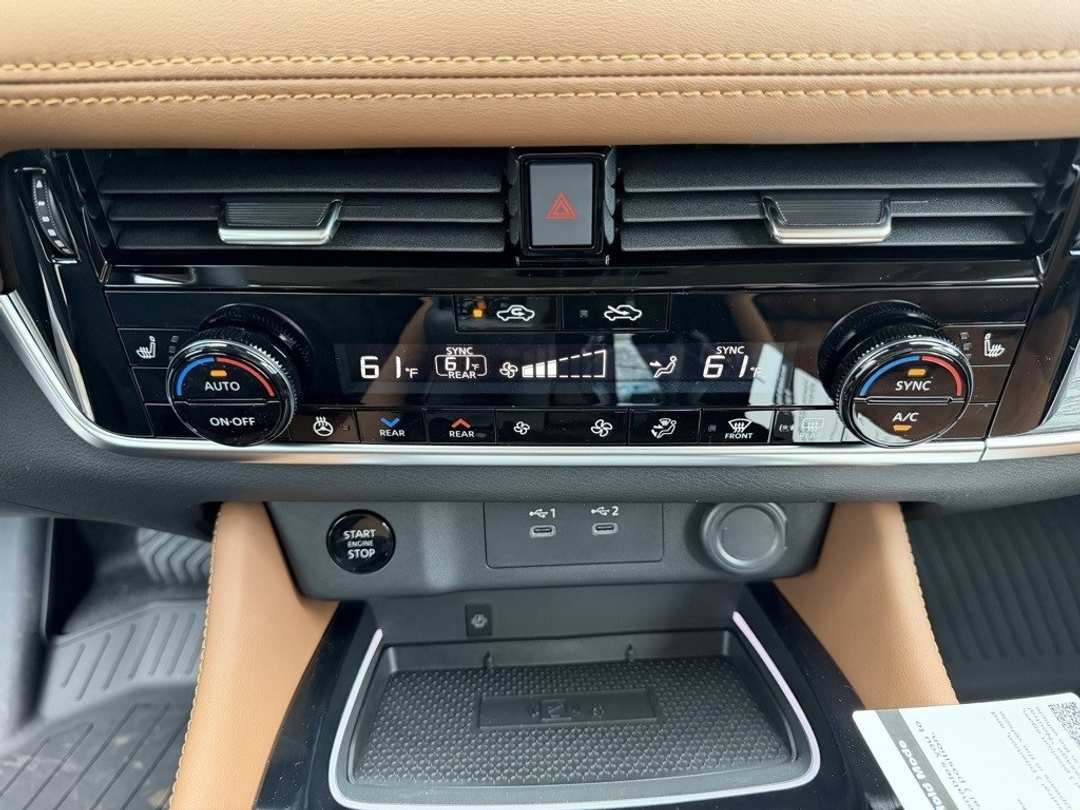 2026 Nissan Rogue Platinum - Image 23