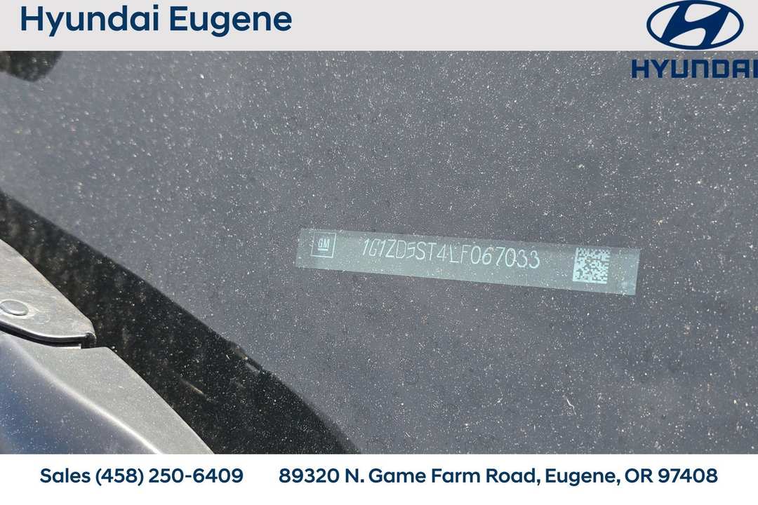 2020 Chevrolet Malibu LT - Image 2