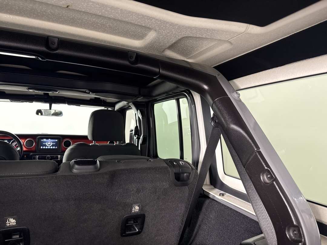 2018 Jeep Wrangler Unlimited Rubicon - Image 30