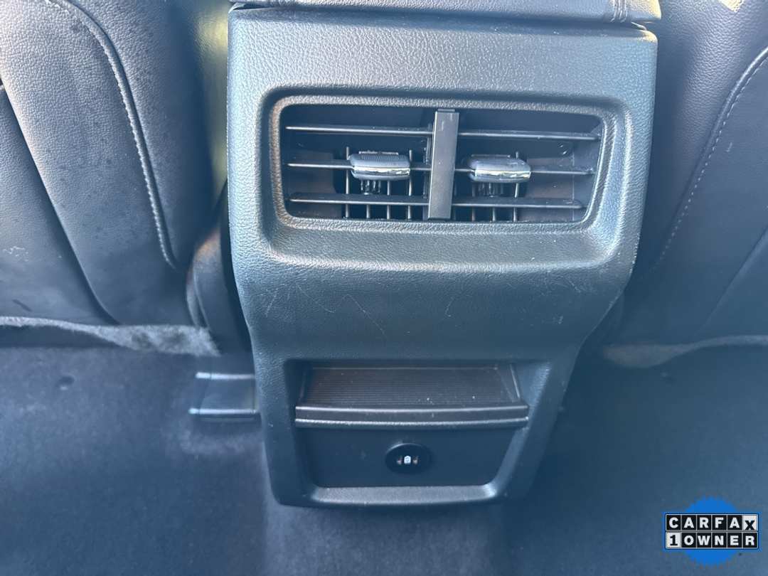 2024 Ford Edge SEL - Image 39