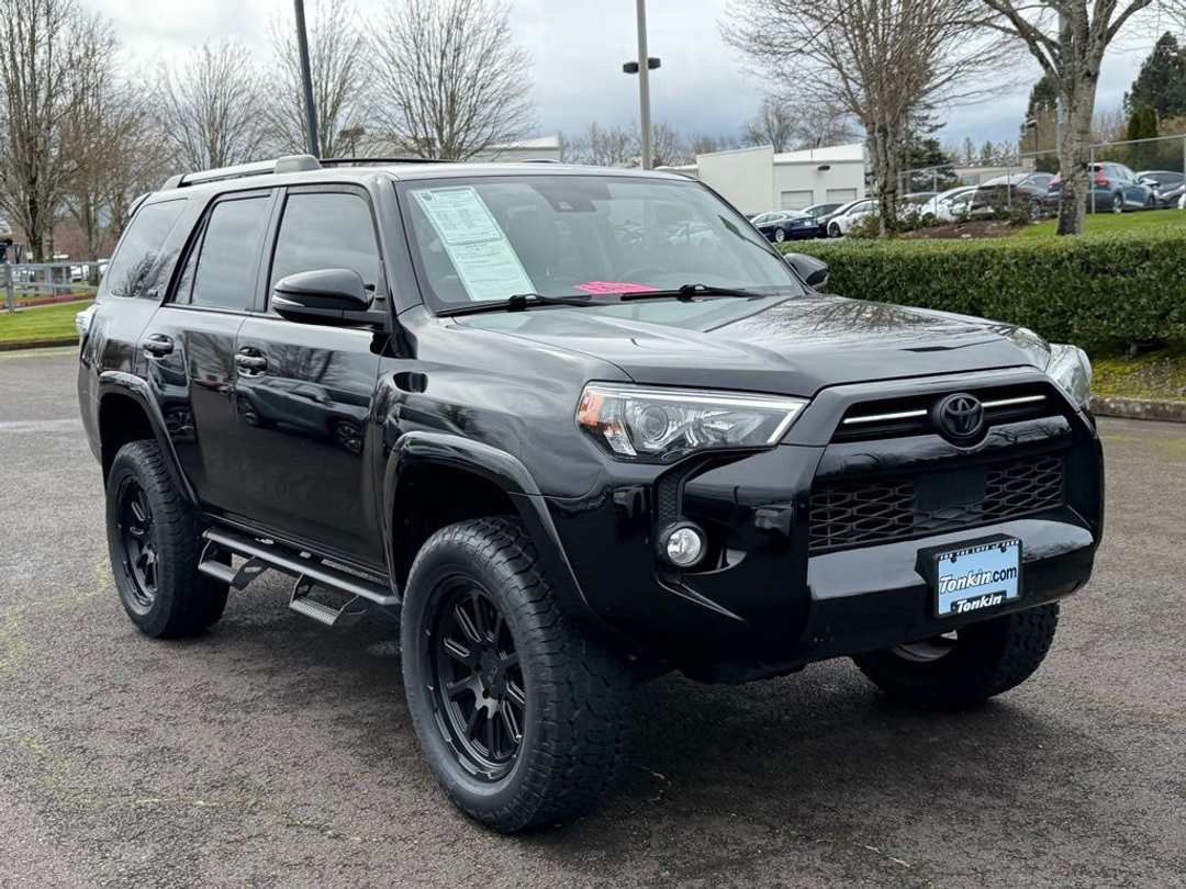 2020 Toyota 4Runner SR5 Premium - Image 2