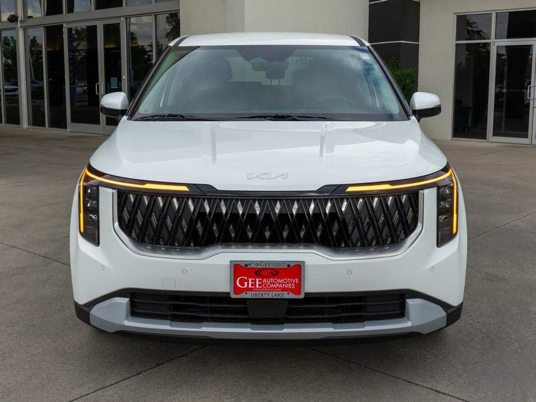 2026 Kia Carnival LX - Image 2