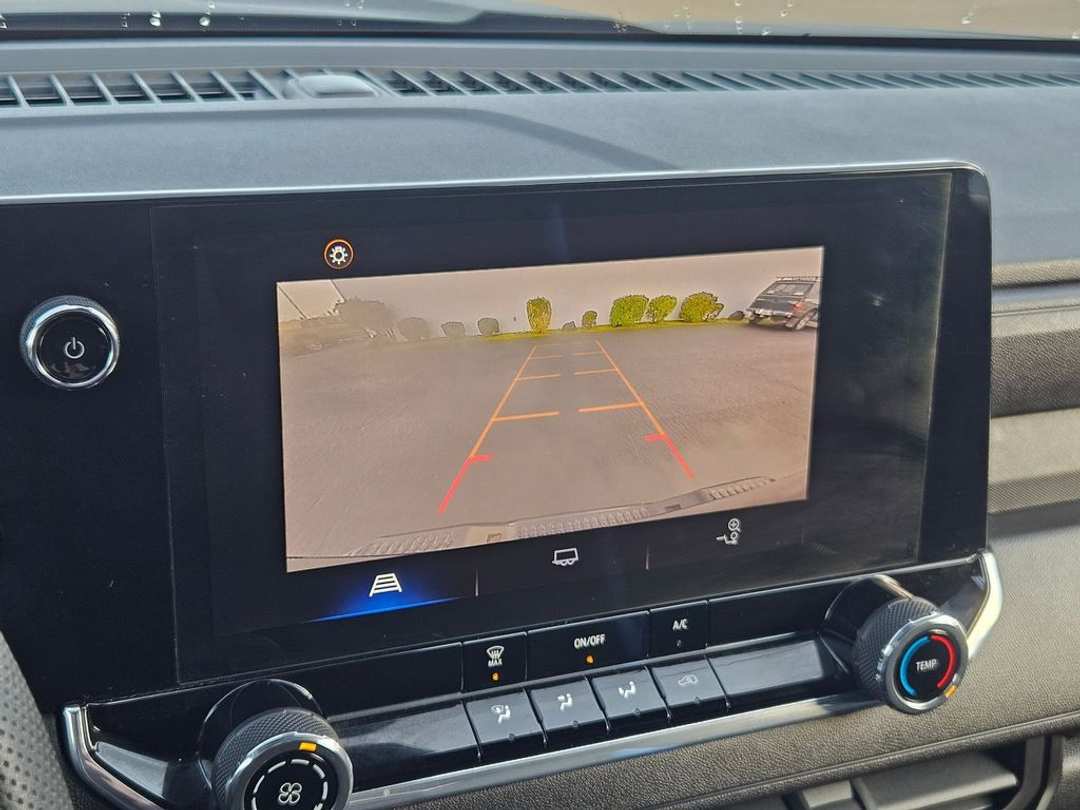 2024 Chevrolet Colorado Work - Image 21