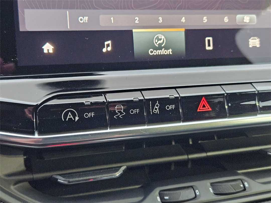 2026 Jeep Compass Latitude - Image 24