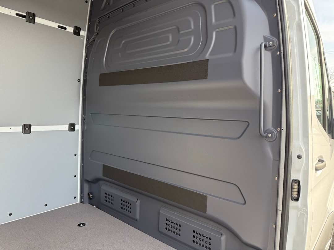 2024 Mercedes-Benz Sprinter 3500 Cargo 170 WB - Image 14