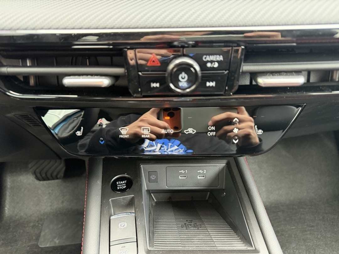 2026 Nissan Kicks SR - Image 22