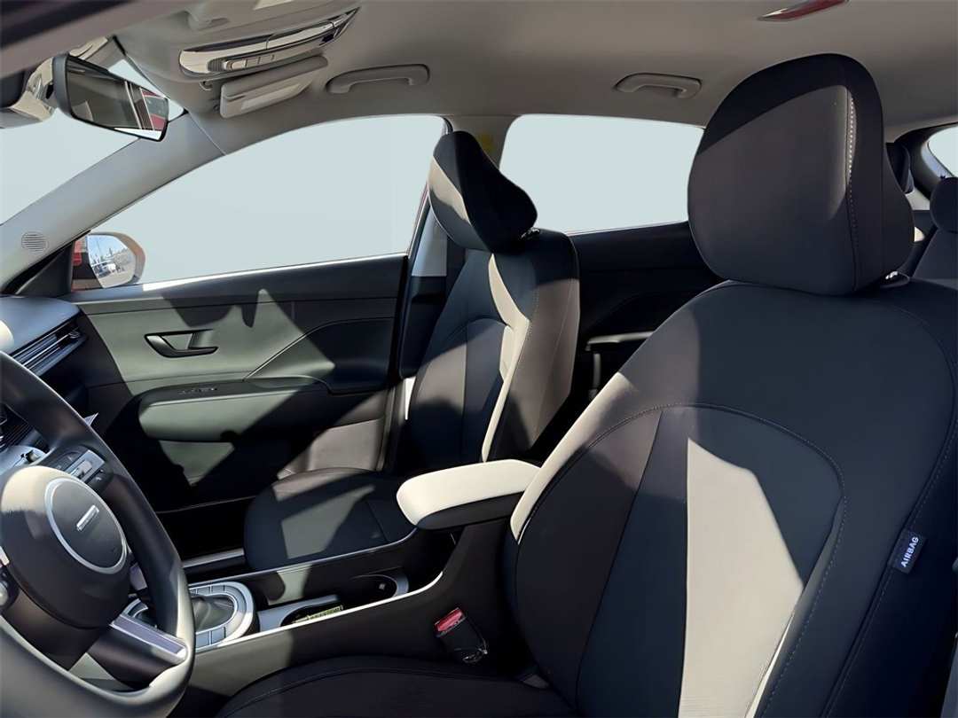 2026 Hyundai Kona SE - Image 14