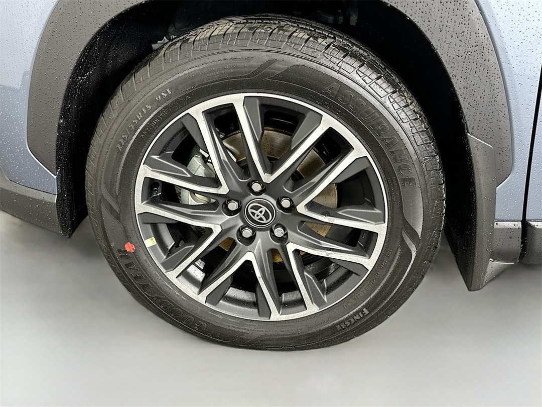 2026 Toyota Corolla Cross XLE - Image 33