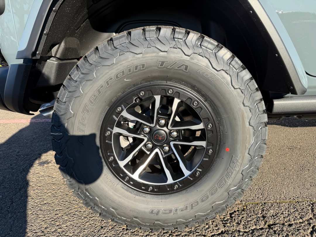 2026 Jeep Wrangler Rubicon - Image 9