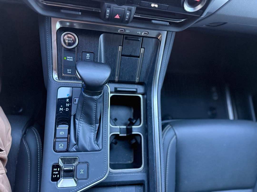 2024 Lexus GX 550 Luxury - Image 39