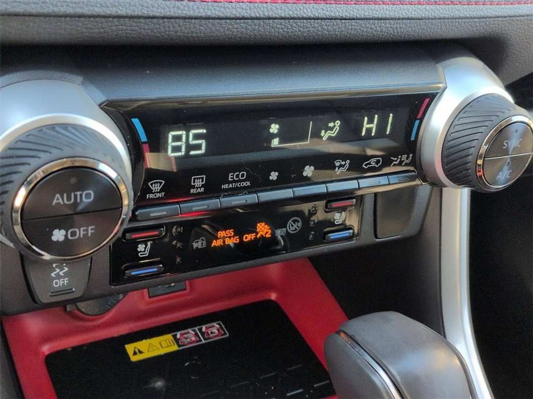 2024 Toyota Rav4 TRD Off Road - Image 21