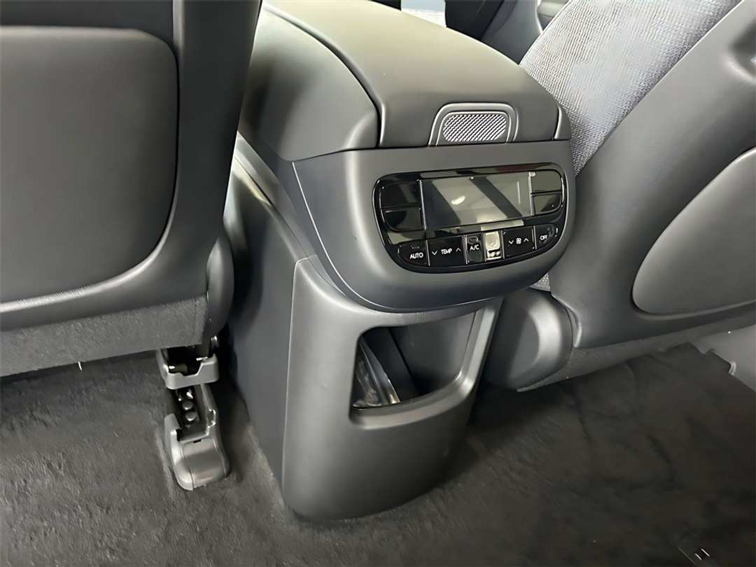 2026 Hyundai Ioniq 9 S - Image 22