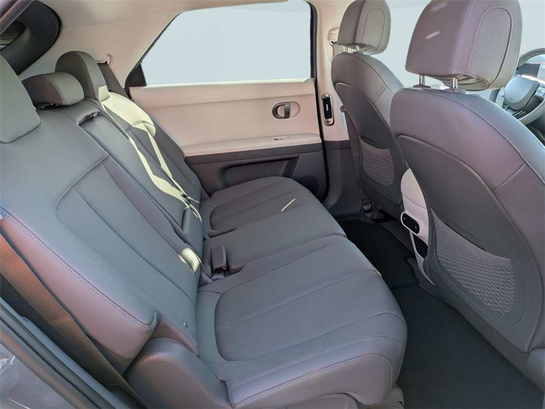 2026 Hyundai Ioniq 5 SEL - Image 32