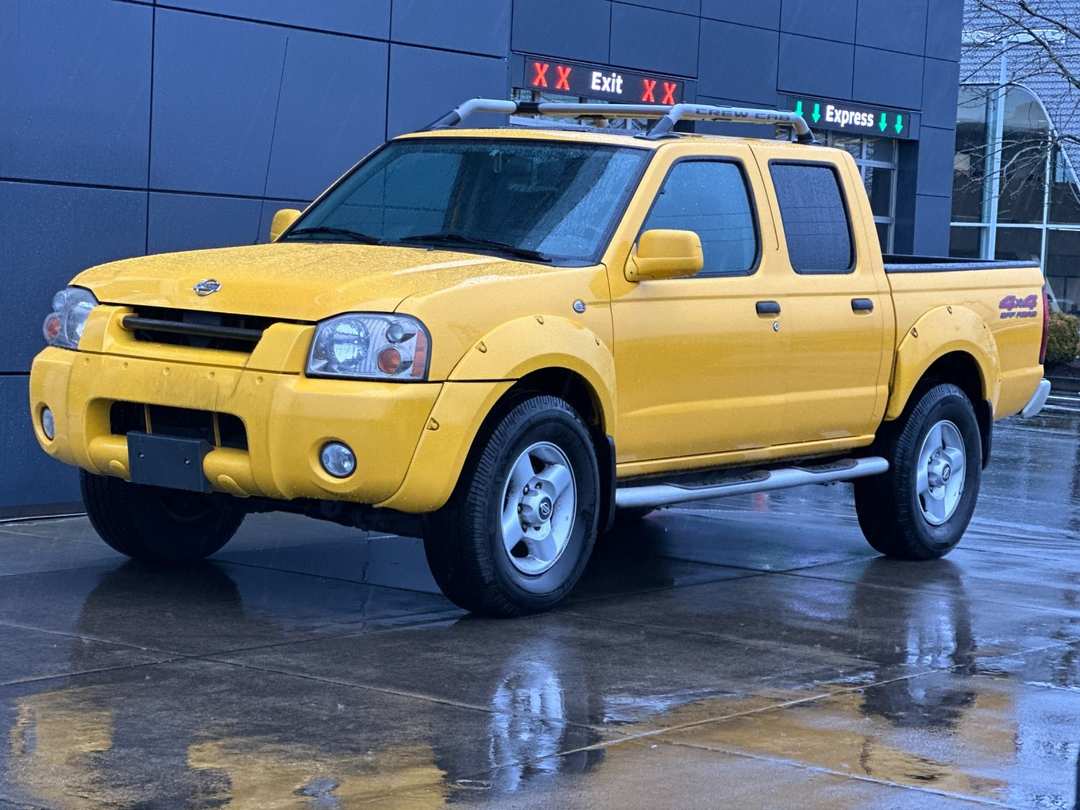 2001 Nissan Frontier SE - Image 7