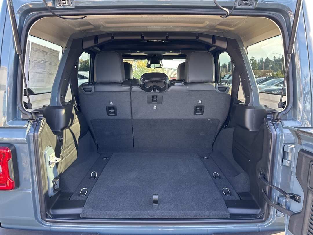 2026 Jeep Wrangler Rubicon - Image 27