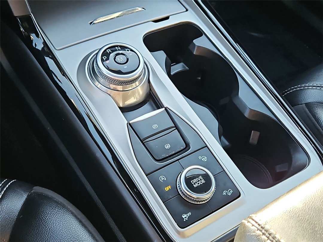 2022 Ford Explorer ST - Image 20