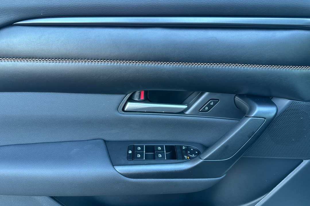 2026 MAZDA Cx-50 Premium - Image 11