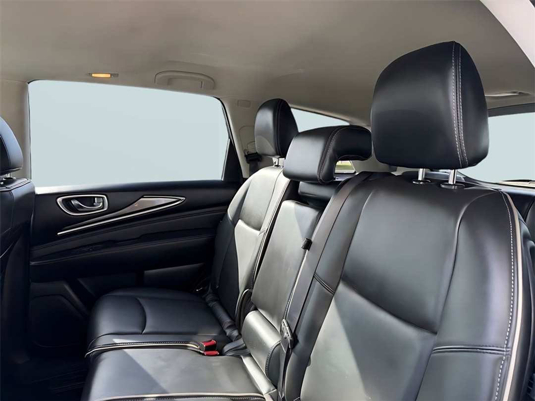 2019 INFINITI Qx60 LUXE - Image 31