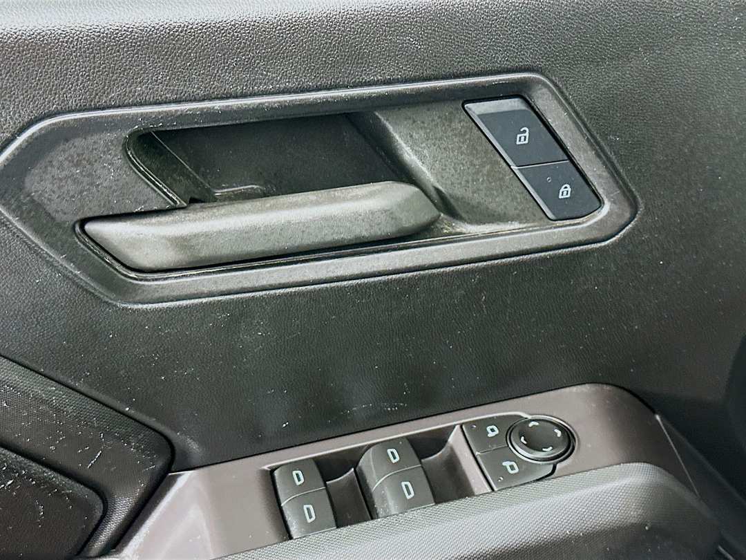 2023 Chevrolet Colorado Work - Image 19