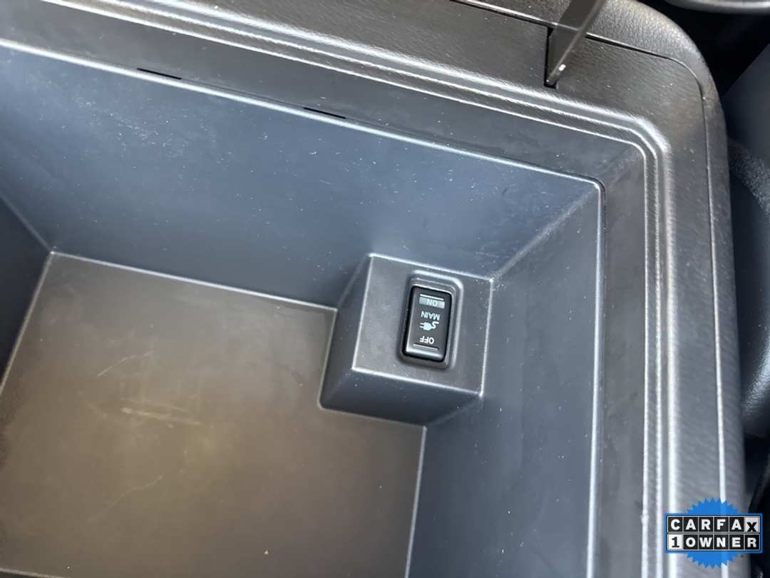 2024 Nissan Armada SL - Image 29