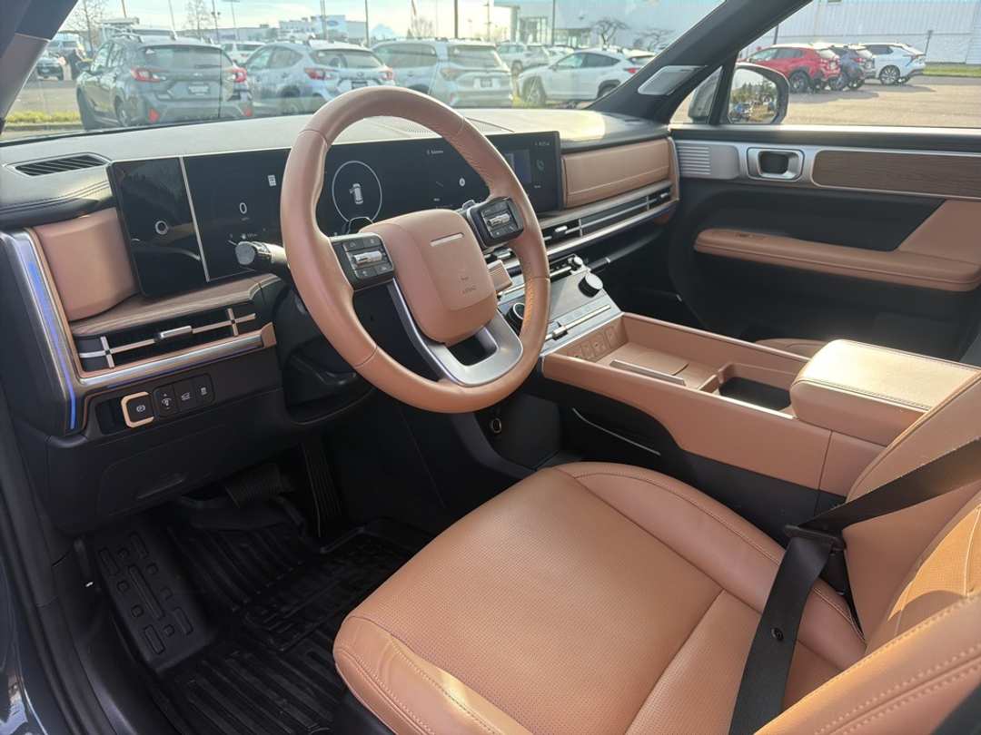 2025 Hyundai Santa Fe Limited - Image 14