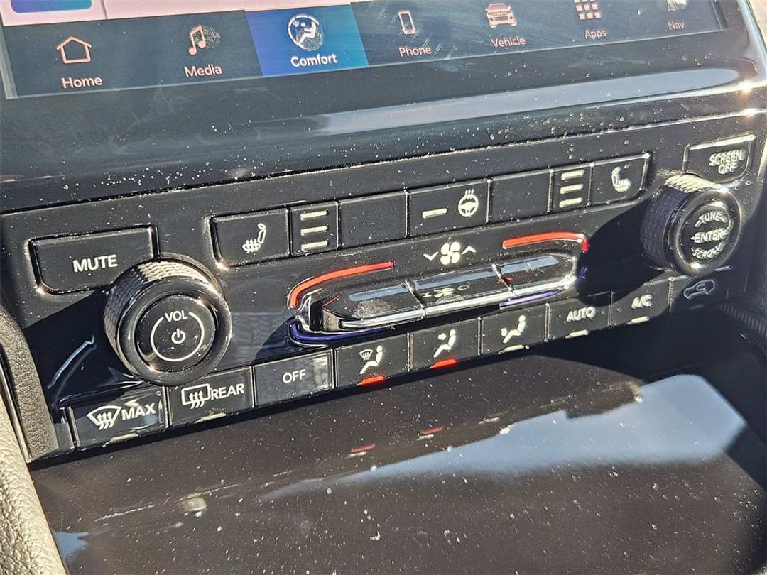 2025 Jeep Grand Cherokee Limited - Image 23