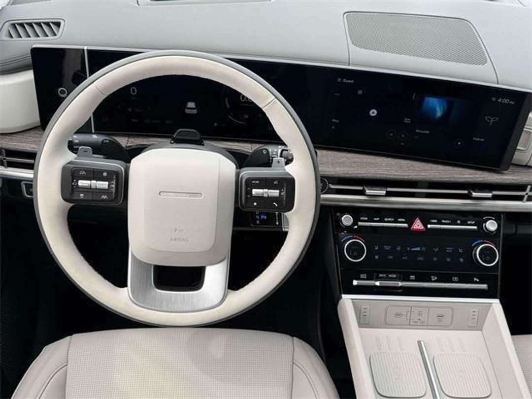 2026 Hyundai Santa Fe Calligraphy - Image 17