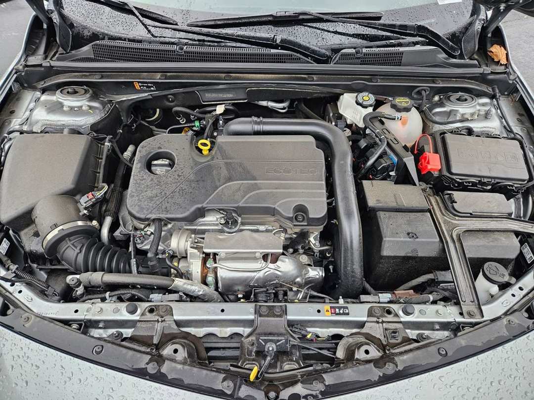 2025 Chevrolet Malibu LS - Image 35