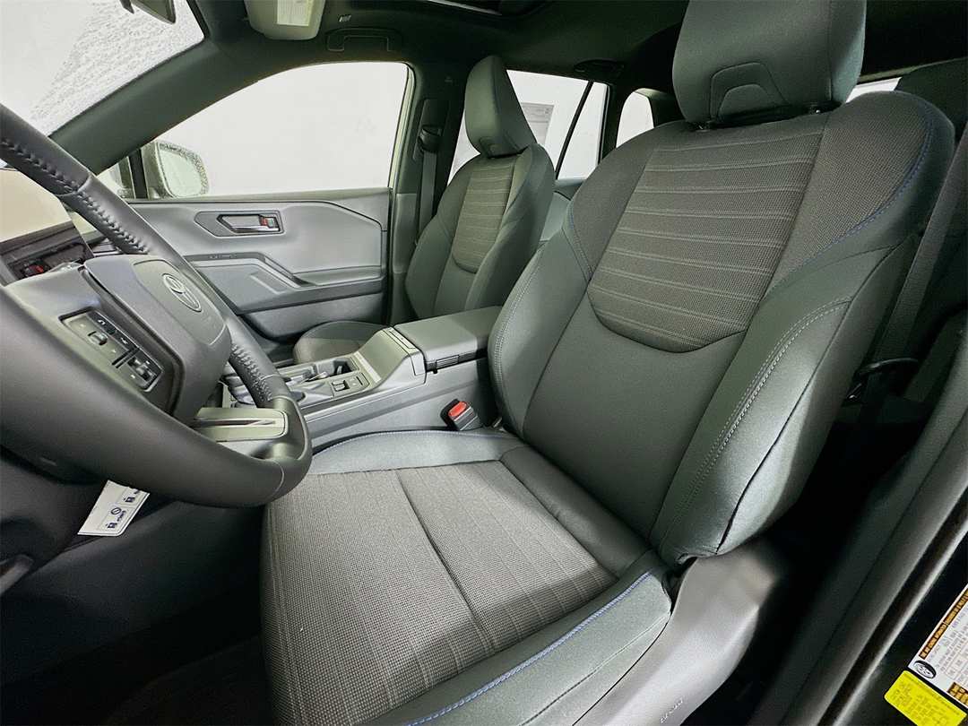 2026 Toyota Rav4 SE - Image 21