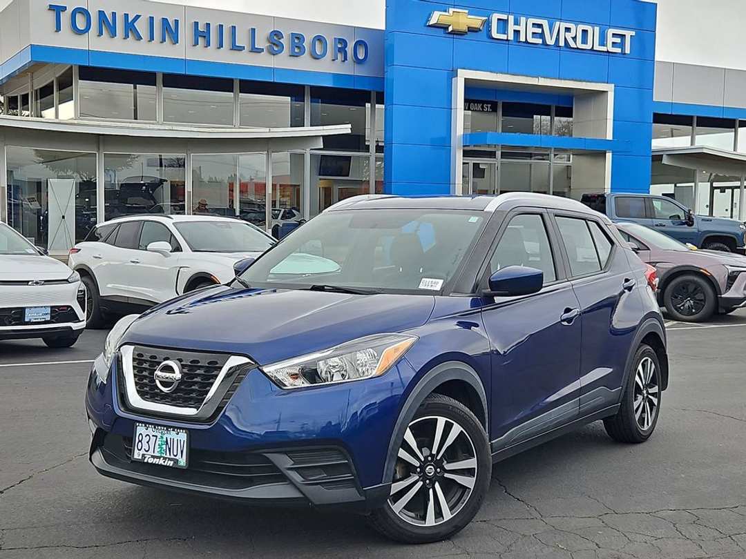 2019 Nissan Kicks SV - Image 2