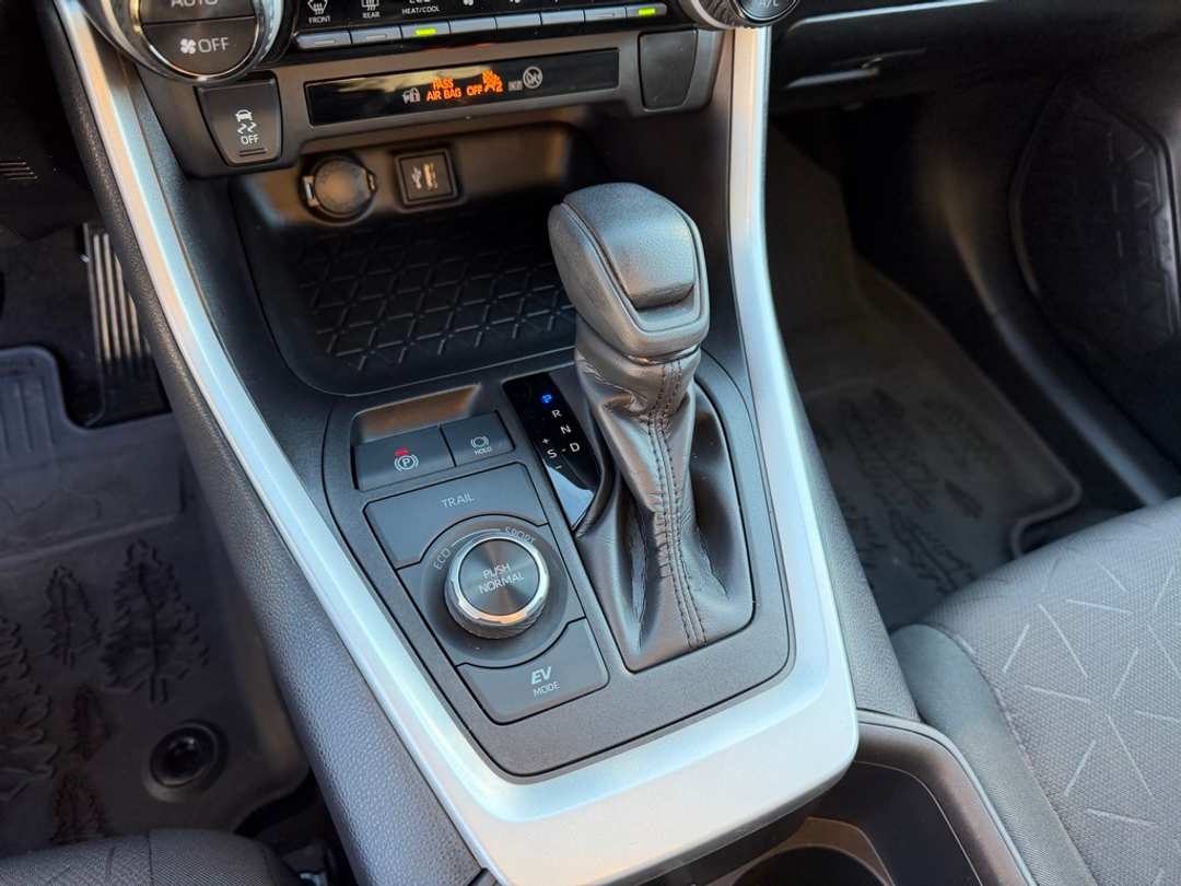 2023 Toyota Rav4 Woodland Edition - Image 24