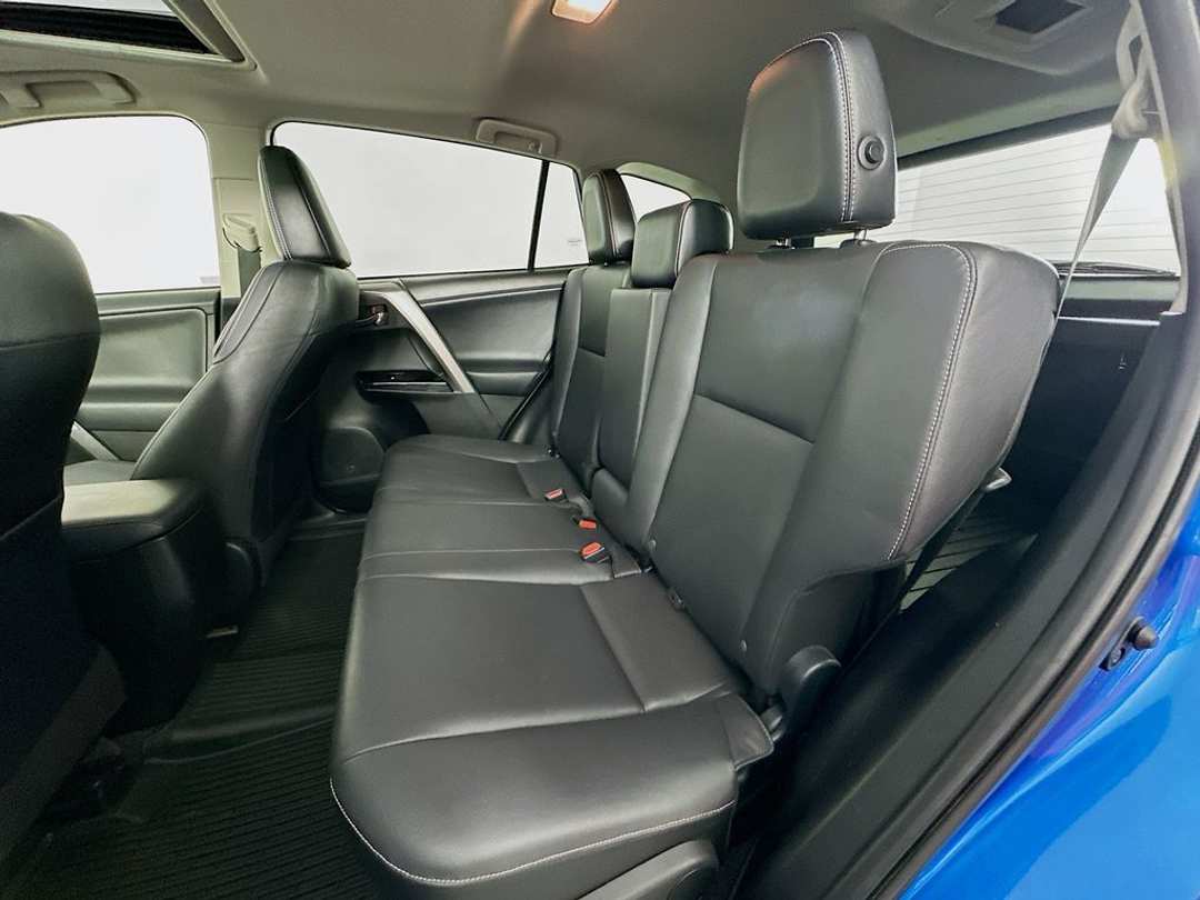 2018 Toyota Rav4 Limited - Image 26