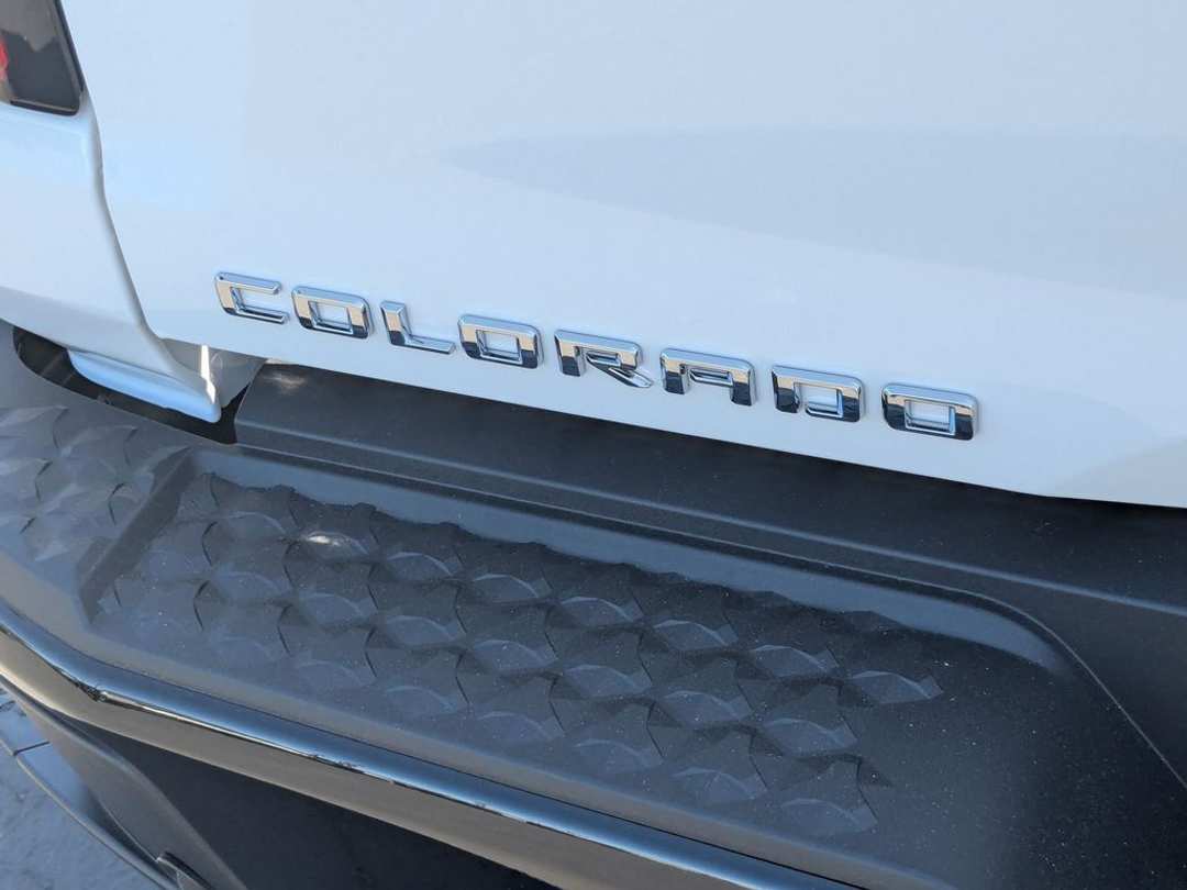 2025 Chevrolet Colorado Z71 - Image 31