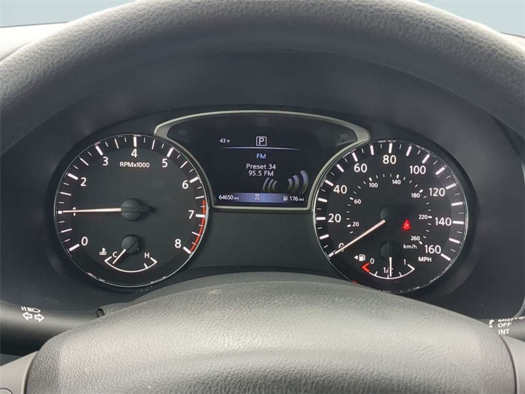 2020 Nissan Pathfinder S - Image 15