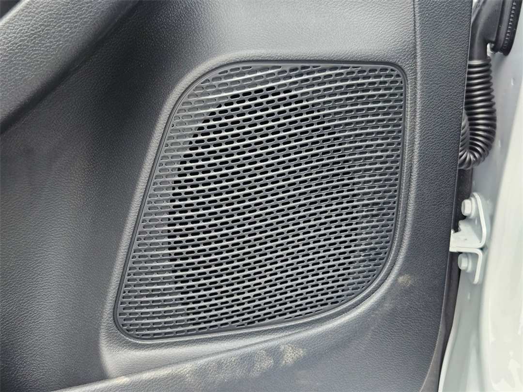 2026 Chrysler Pacifica Select - Image 12