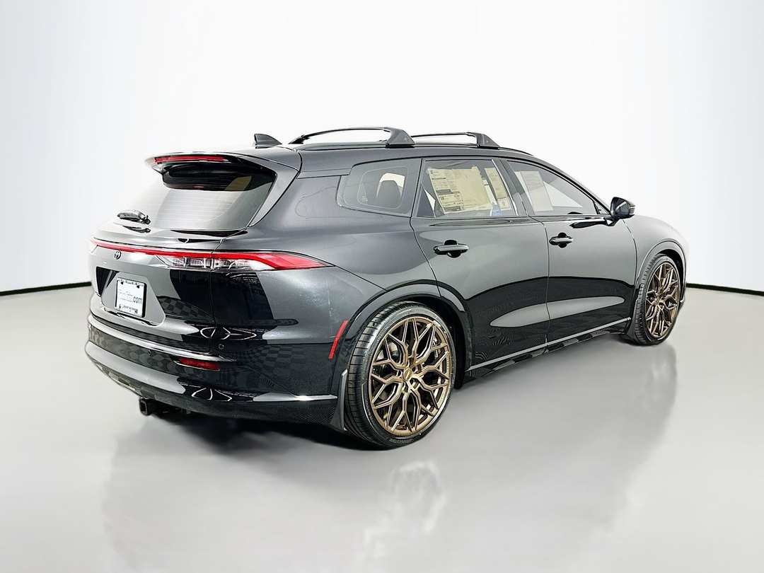 2026 Toyota Crown Signia Limited - Image 7