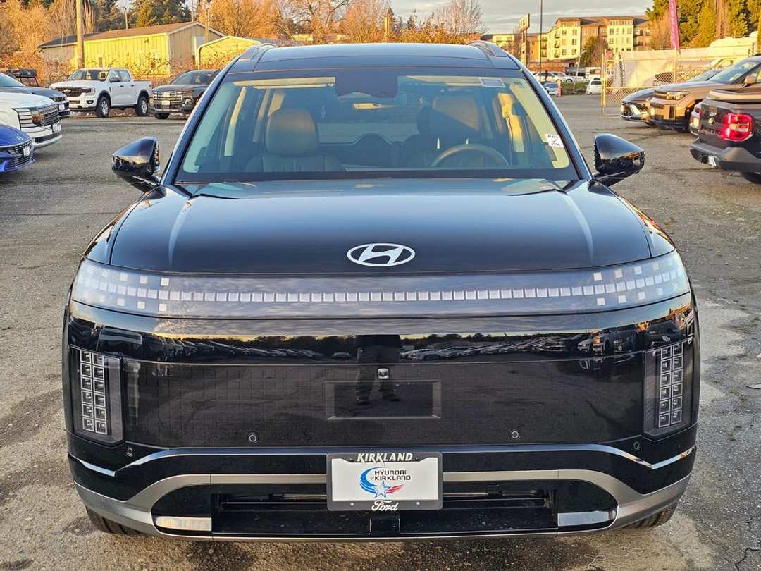 2026 Hyundai Ioniq 9 Performance Calligraphy - Image 2