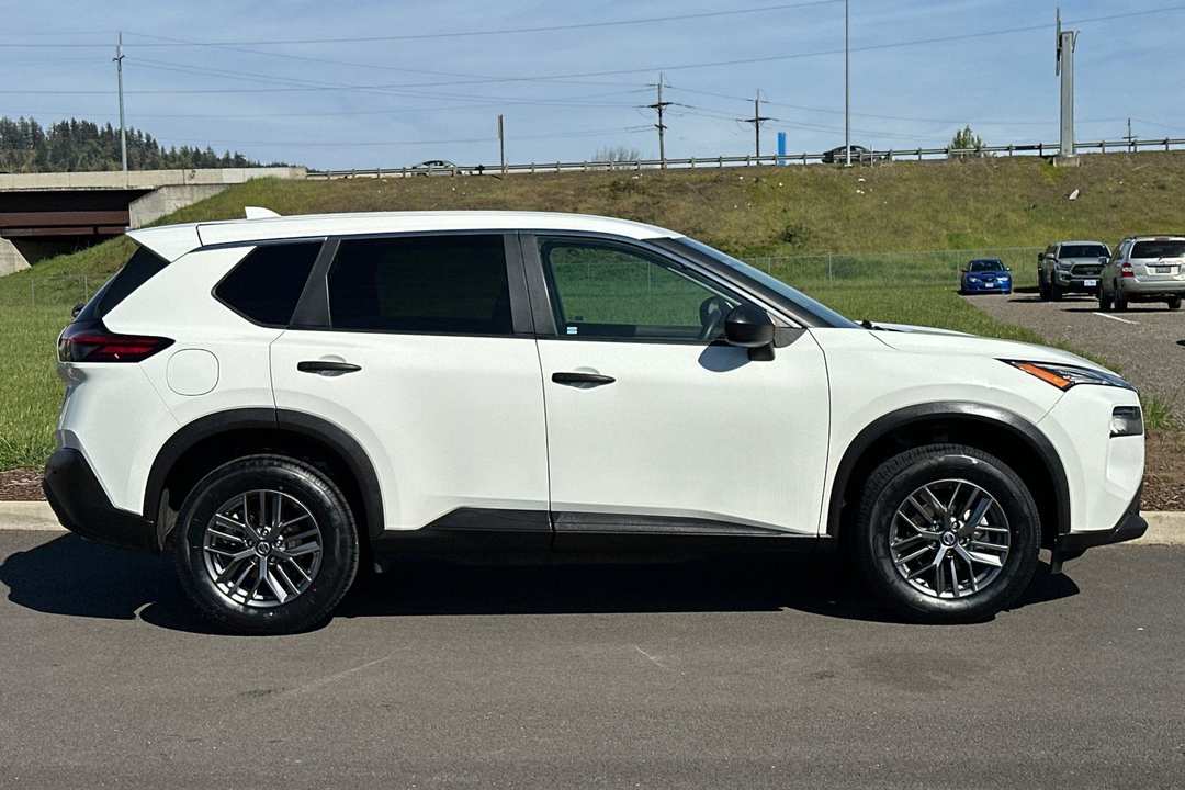 2021 Nissan Rogue S - Image 2