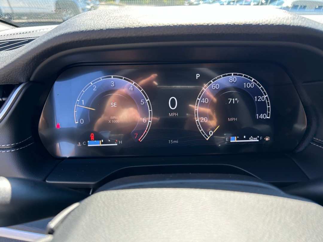 2025 Jeep Grand Cherokee Laredo X - Image 16